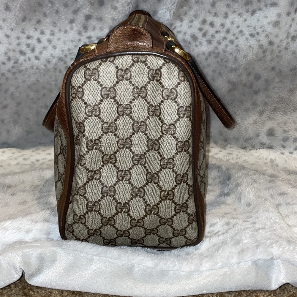 Vintage authentic Gucci bag. - Picture 2 of 7